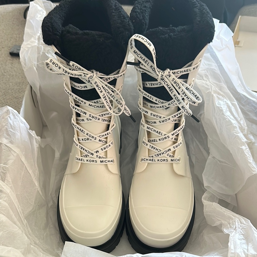 Michael Kors White and Black Lace Up Rain Boots - Picture 2 of 7